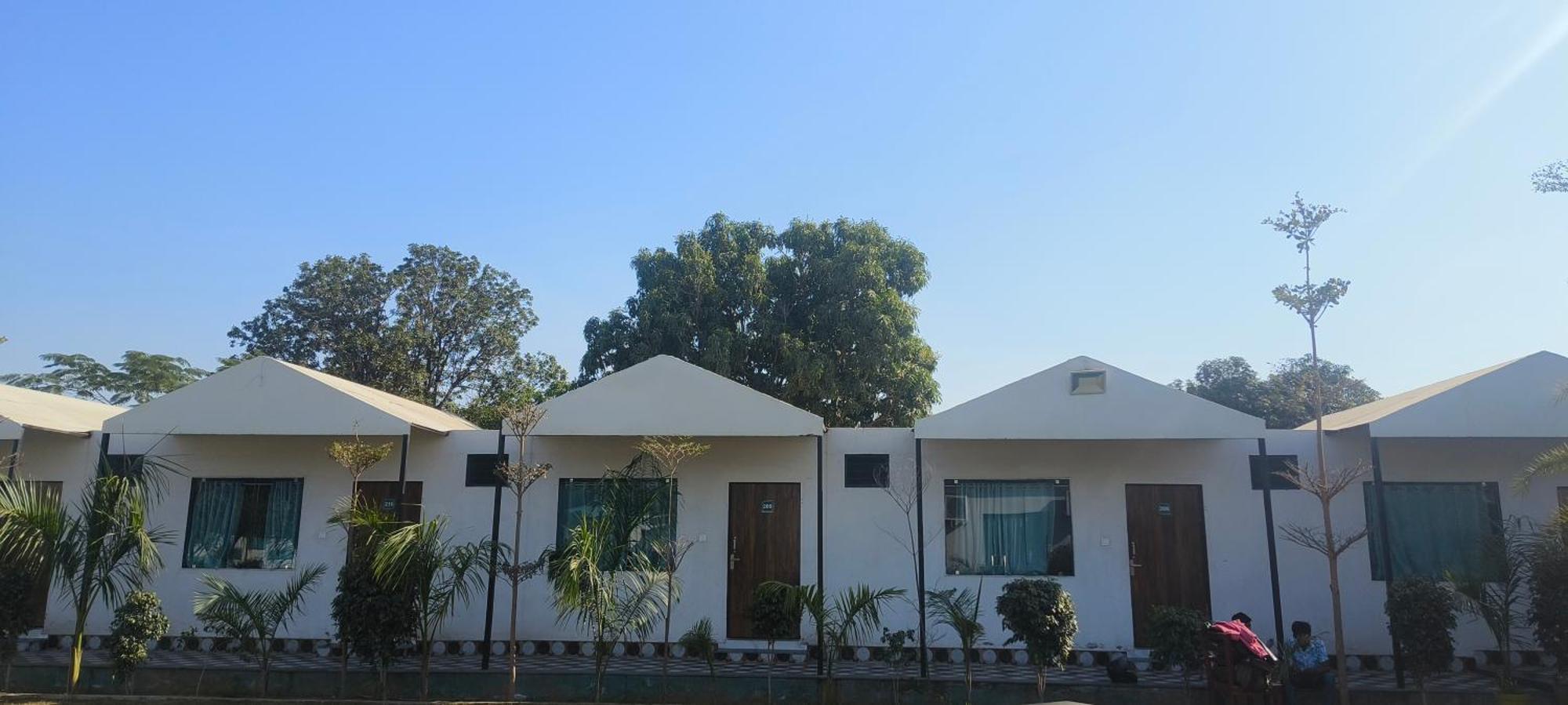 Long Drive Hotel And Resaurt Divisione di Divisione di Jaipur Esterno foto